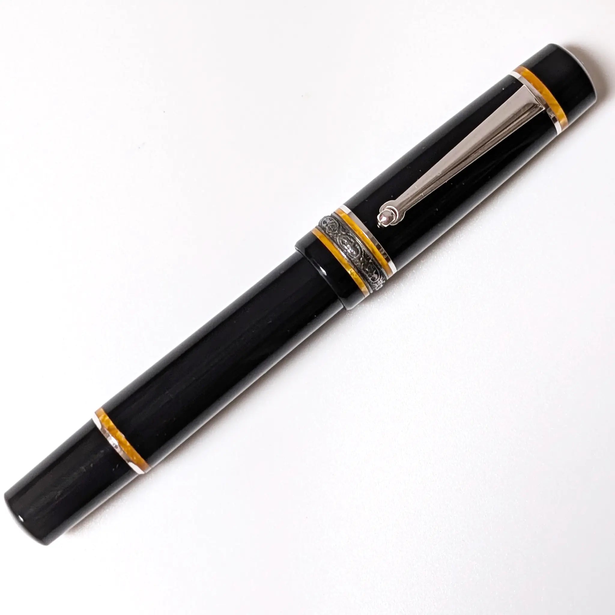 Delta Dolce Vita Soiree mid size palladium fountain pen - Fontoplumo